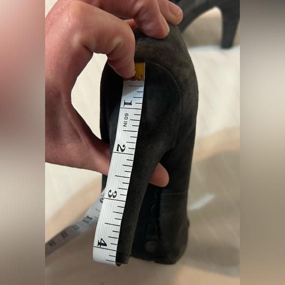 BCBG Galena Grey Suede Studded Jeweled Square Toe Heels Pumps SZ 6.5 - Picture 10 of 11